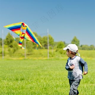 一个放风筝的小孩