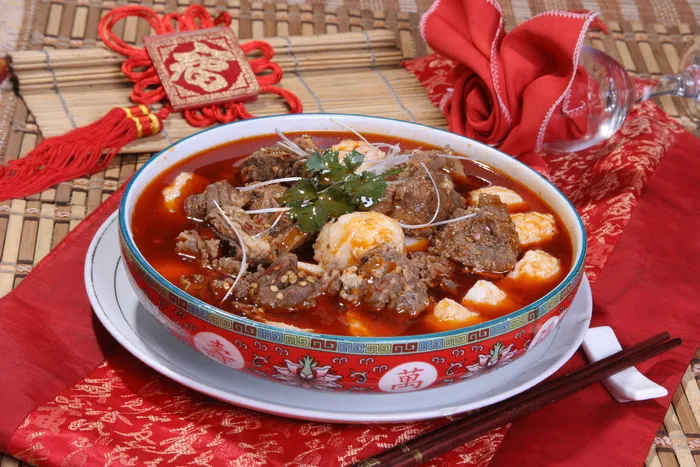 芋儿烧牛腩  