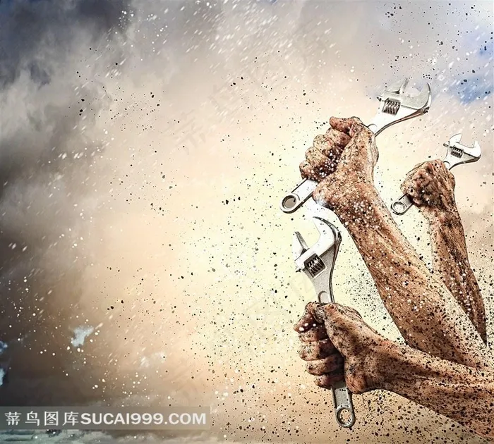 握着扳手的手创意图片