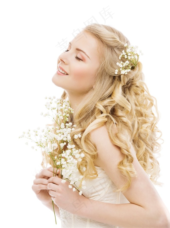 开心的金发美女美容图片