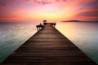 高清唯美海边栈桥风景图片