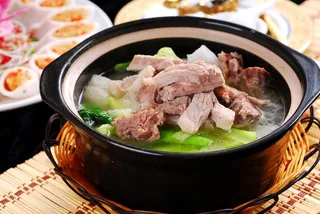 煲类火锅川菜特色菜咸骨杂菜煲