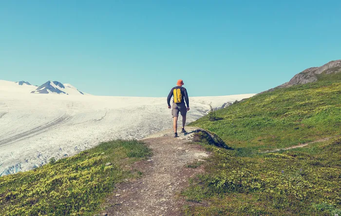 户外旅行徒步登山
