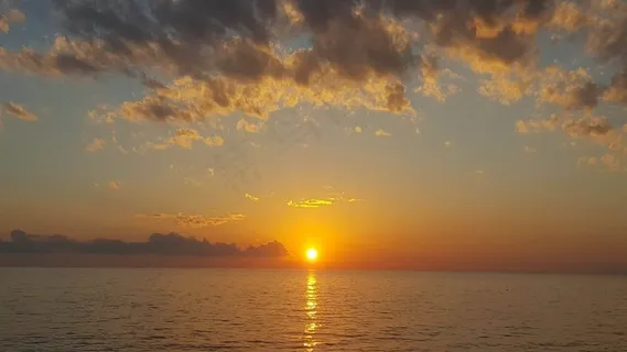海上美丽日落景色摄影图片 海上美丽日落景色摄影图片