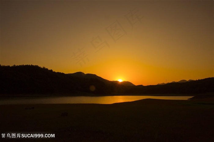 高清唯美湖边夕阳风景图片