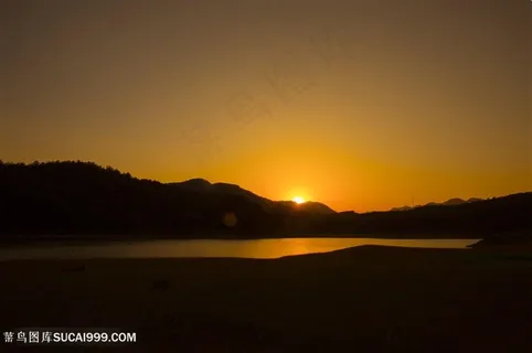 高清唯美湖边夕阳风景图片