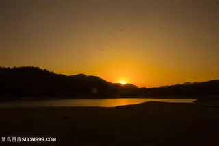 高清唯美湖边夕阳风景图片