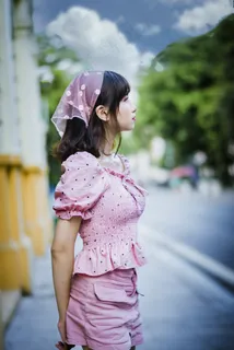 粉色系甜美女生图片 粉色系甜美女生图片