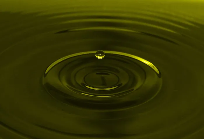 绿色水珠背景