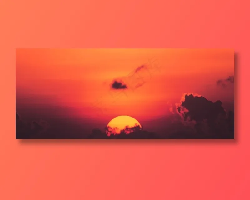火红天空中的日出图片