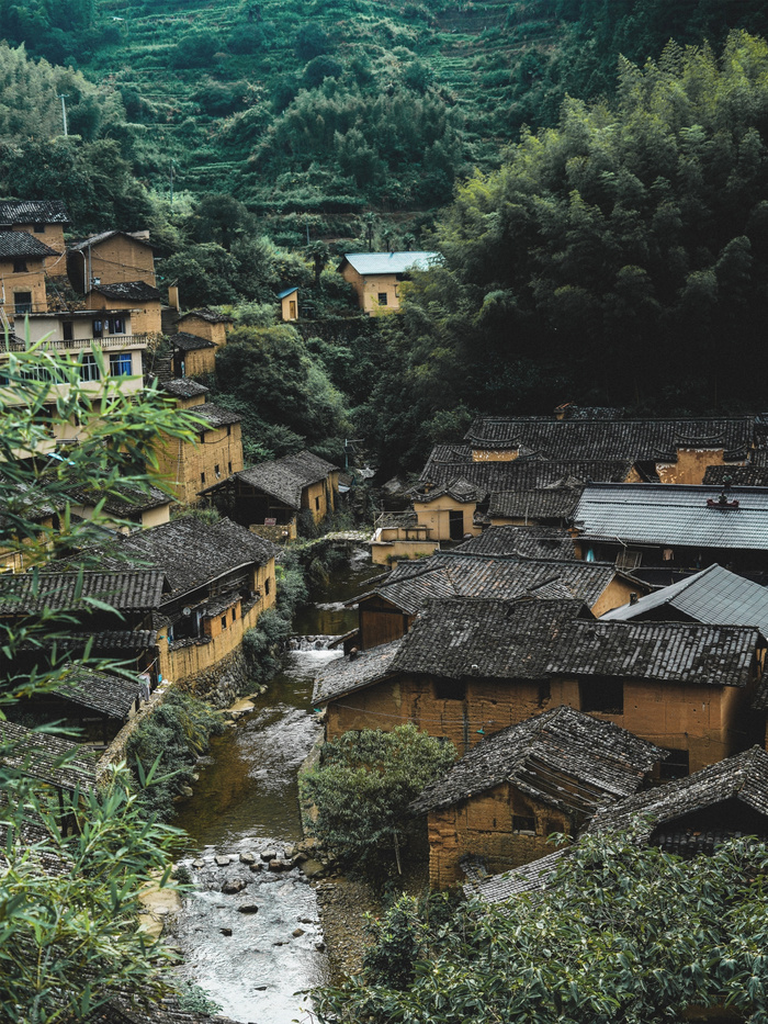 宁静山林里的古镇