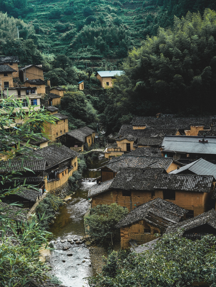 宁静山林里的古镇