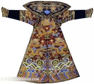 清代龙纹图案服饰