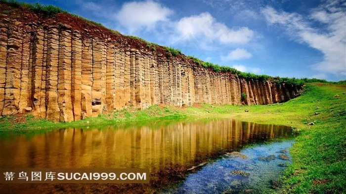 草原石墙摄影风景图片