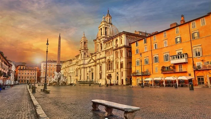 空无一人夕阳下的街道建筑