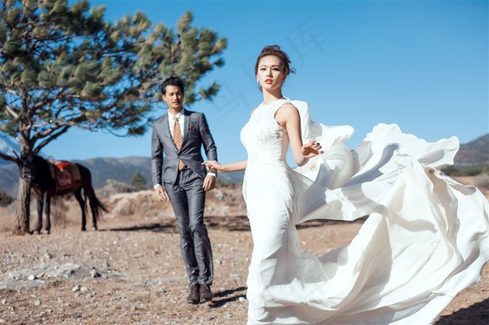 田野山林情侣婚纱外拍高清图片