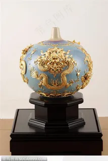 传统工艺漆雕金龙图片