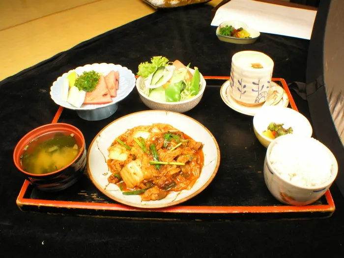  五花肉炒辣白菜套餐