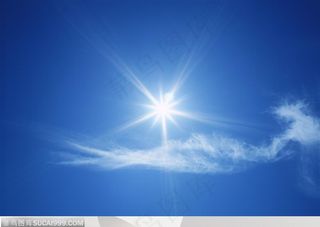 美丽天空-烈日下漂亮的白云