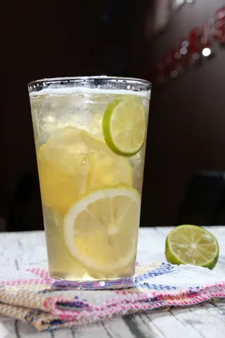 蜜桃莫西多广告