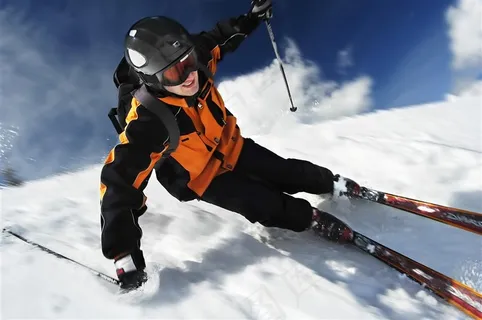 正在滑雪的男士高清图片 正在滑雪的男士高清图片