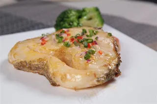 香煎鳕鱼美食图片