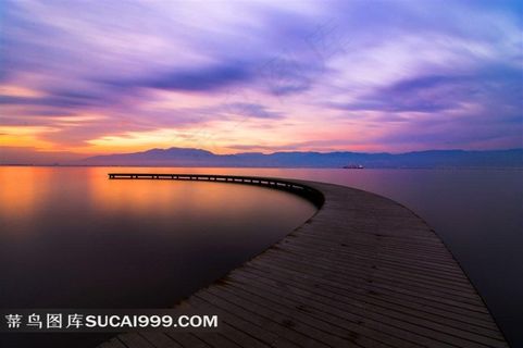 海上的木桥风景图片