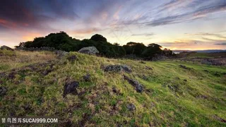 巍峨山脉风景画壁纸