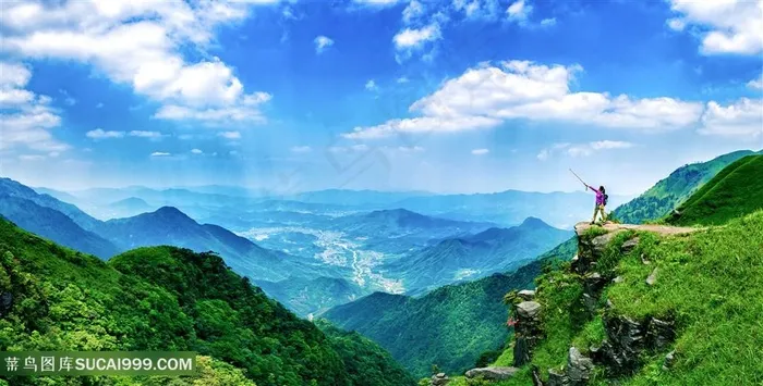 旅游者登山峰
