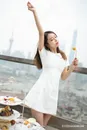 可爱的小白裙美女夏诗雯超短裙美女图片
