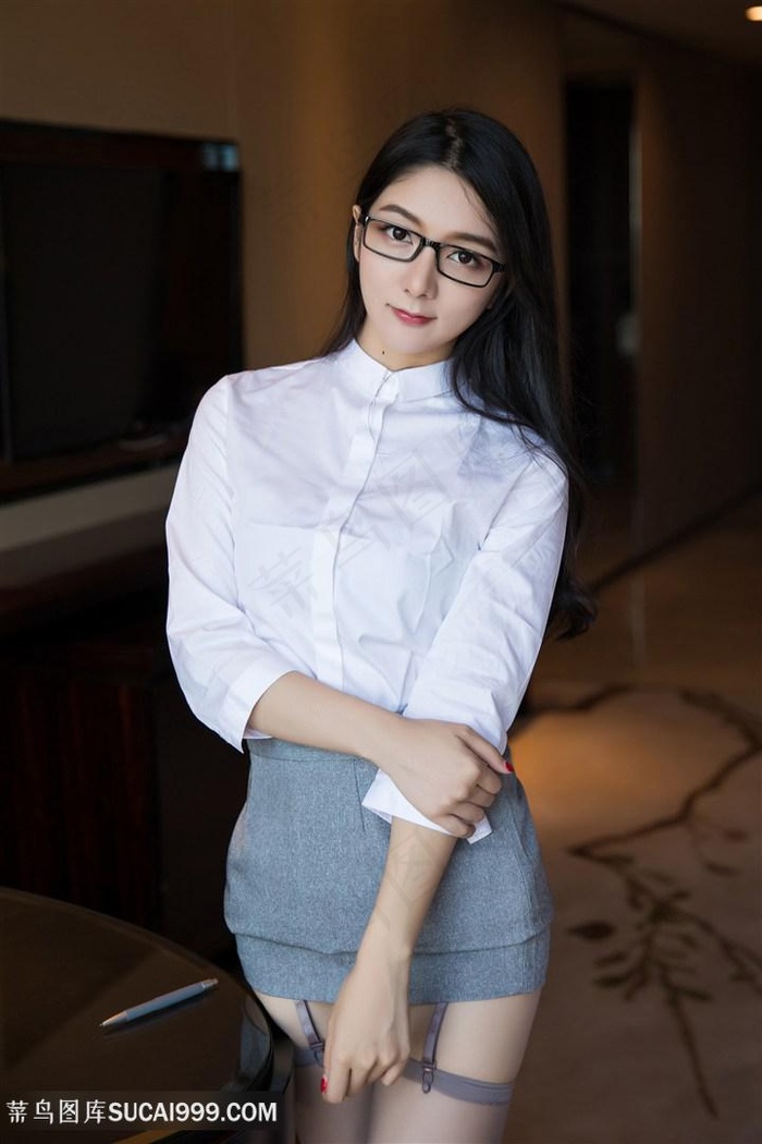 超清性感职业装衬衣美女秘书图片