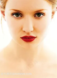 美丽女人像电影睡美人海报 美丽女人像电影睡美人海报