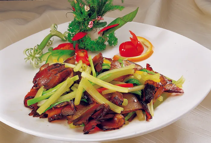 0806C-125皇帝菜梗炒腊肉