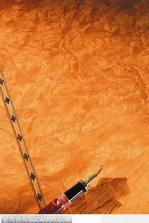 斜放一角的钢笔