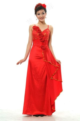 红色长款礼服