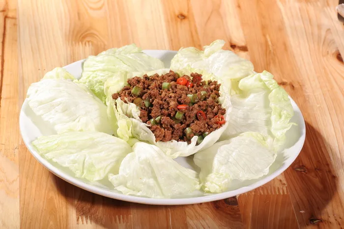 肉末生菜包