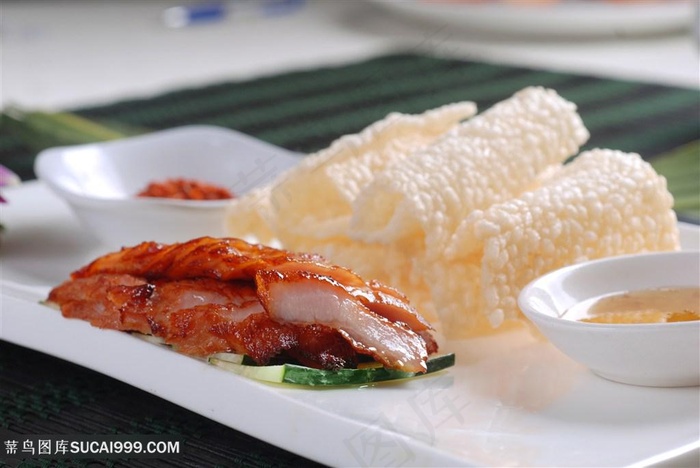 秘制碳烧肉中华美食摄影图