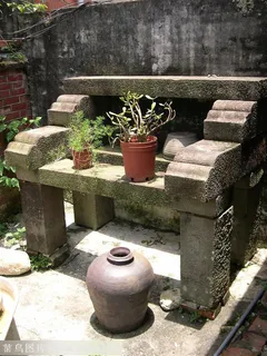 台灣新竹北埔閩式建築庭院一隅