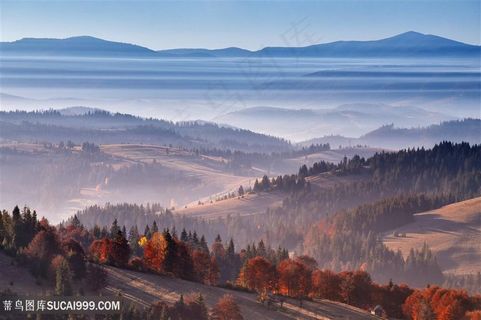 唯美的山峰景观高清图片