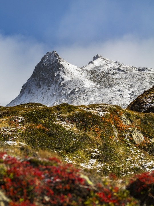 冬天山水背景风景