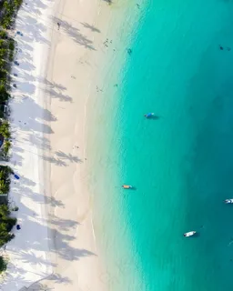 夏季蓝色海边鸟瞰图 夏季蓝色海边鸟瞰图