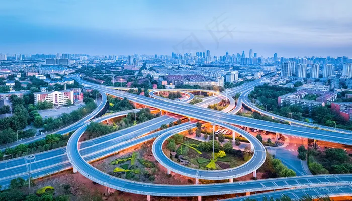 城市环岛公路风景图片