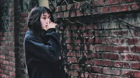 女生流泪伤感图片 女生流泪伤感图片