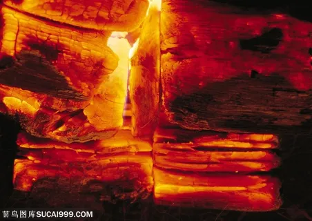 火焰-烧得通红的木材特写