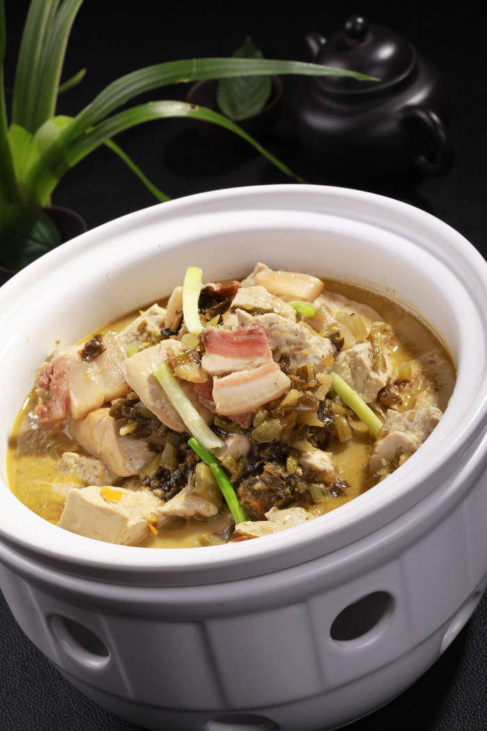 咸肉煮豆腐