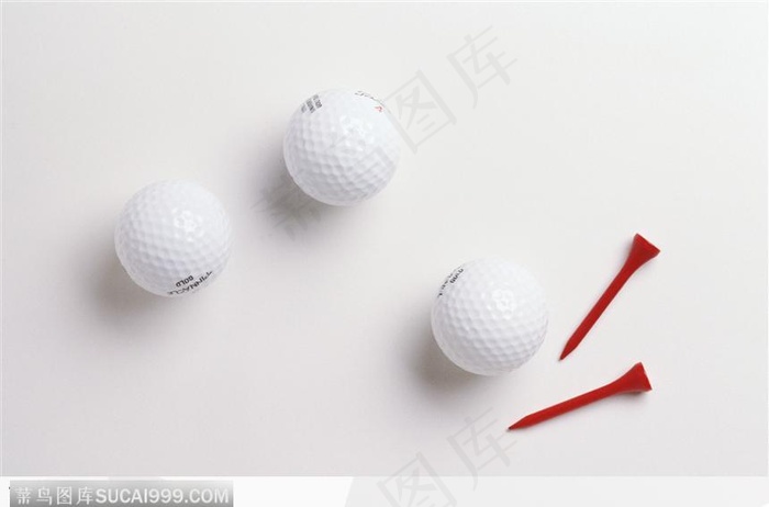 三个球和一个球钉