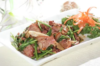 鲜韭爆猪脸22元 (11)