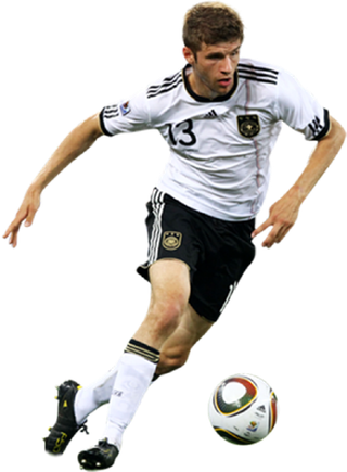 足球运动员踢球射门免抠