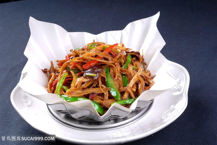 鲍汁手撕茶树菇中华美食摄影图
