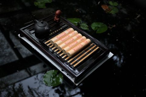 养生艾草熏香高清摄影图片